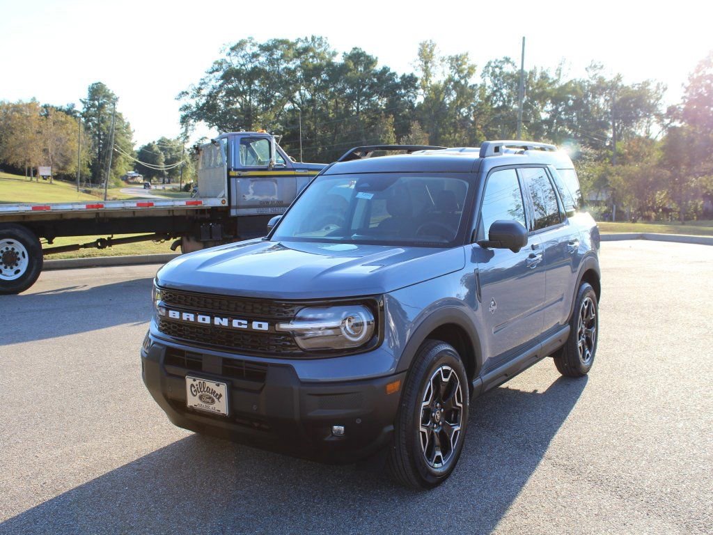 New 2025 Ford Bronco Sport Outer Banks w/ Outer Banks Tech Package+ image 2