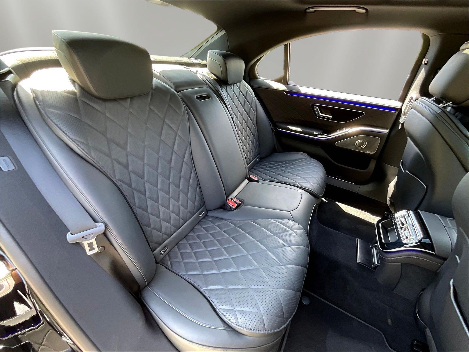 Certified 2025 Mercedes-Benz S 580 4MATIC Sedan image 27
