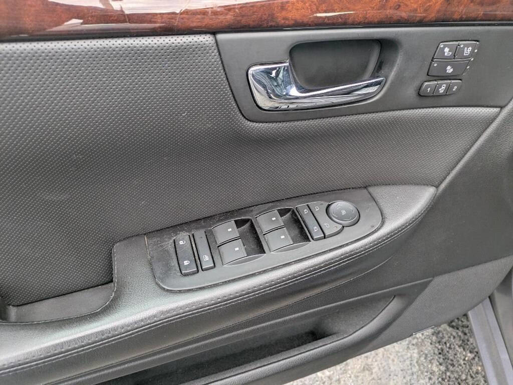 Used 2006 Cadillac DTS Performance image 15