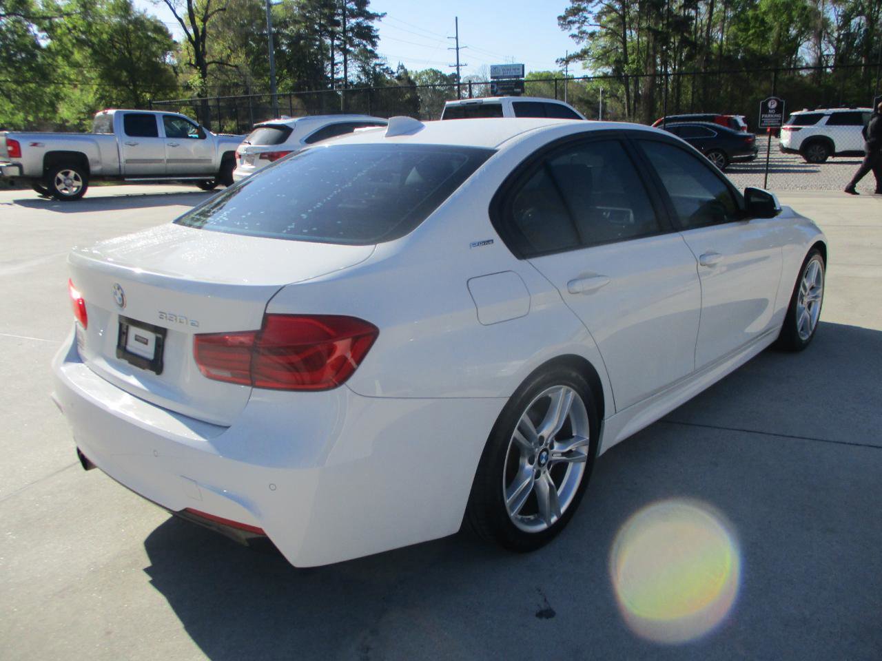 Used 2017 BMW 330e image 21