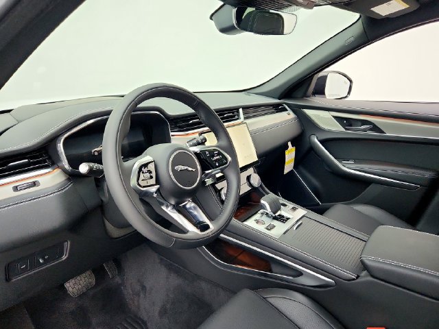Certified 2026 Jaguar F-PACE R-Dynamic S AWD/4WD image 16