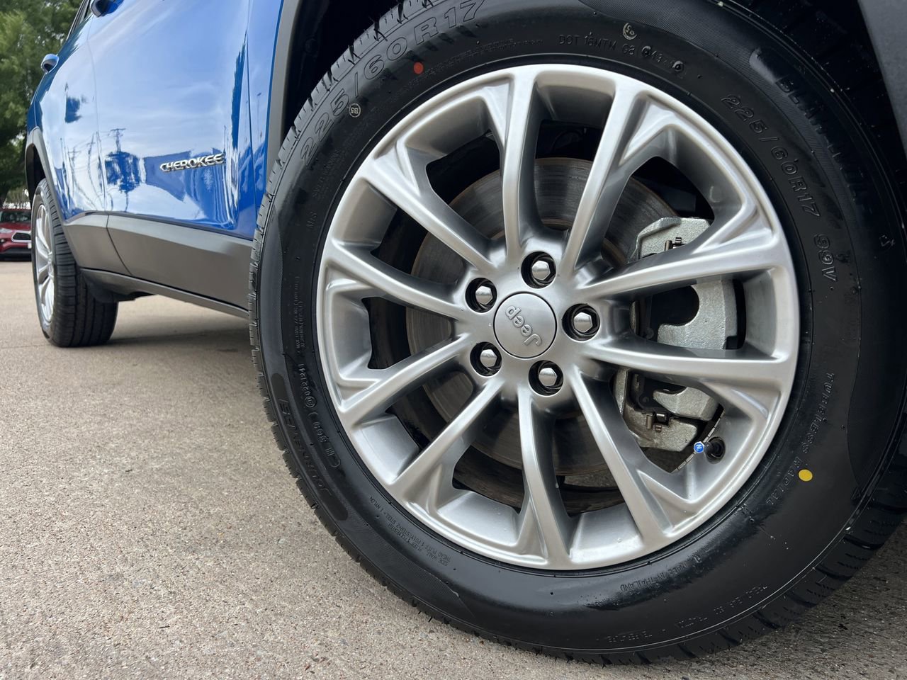 Used 2022 Jeep Cherokee Latitude Lux FWD image 7