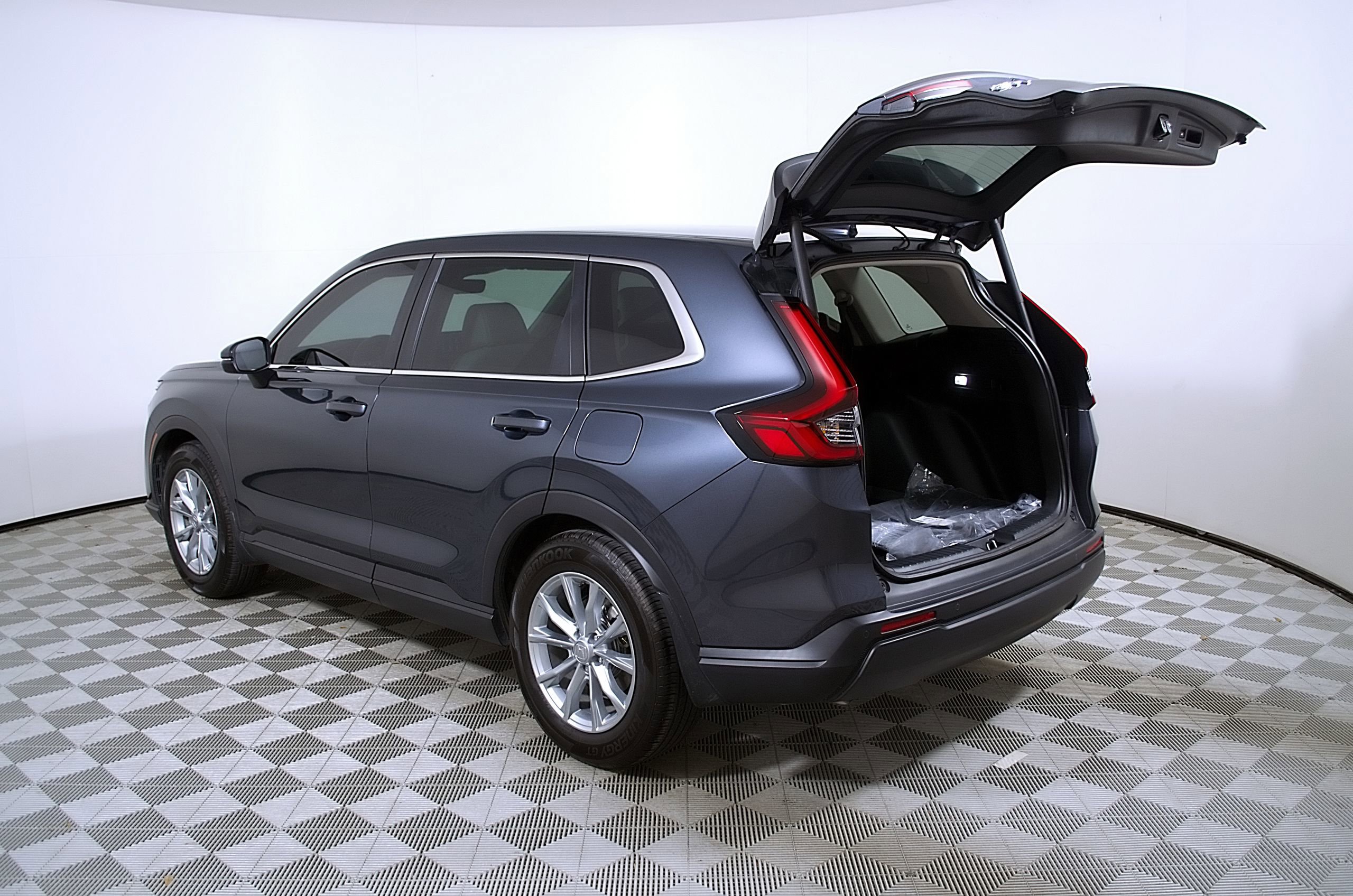 Used 2025 Honda CR-V EX-L image 10