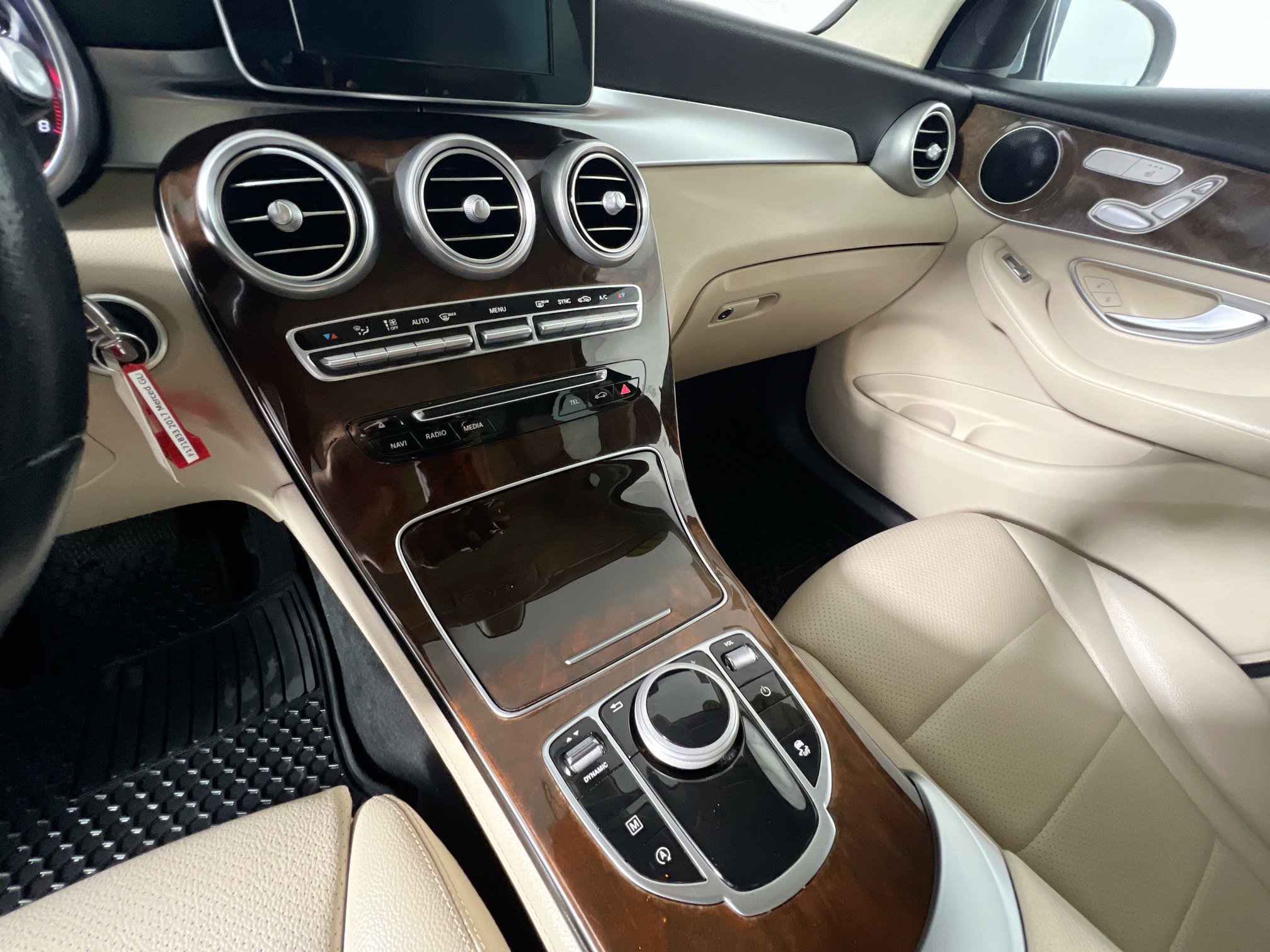 Used 2017 Mercedes-Benz GLC 300 image 25