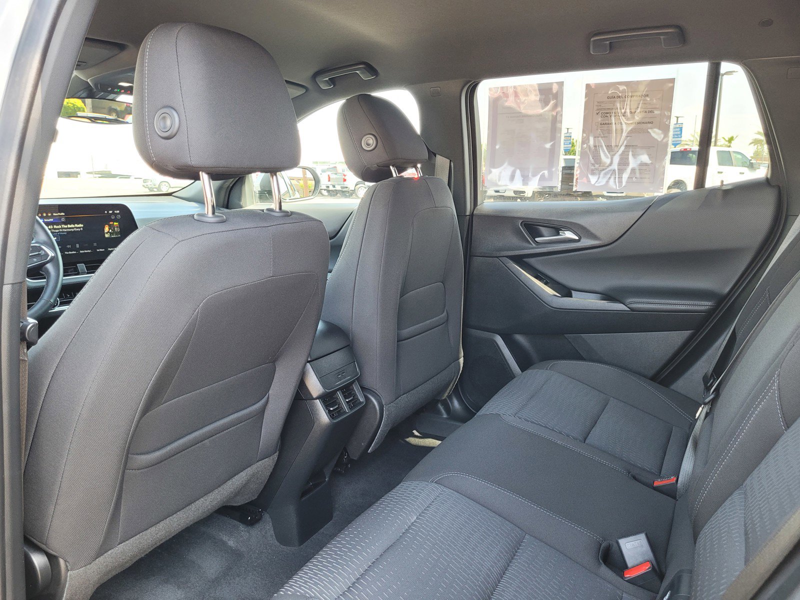 Used 2025 Chevrolet Equinox LT image 13