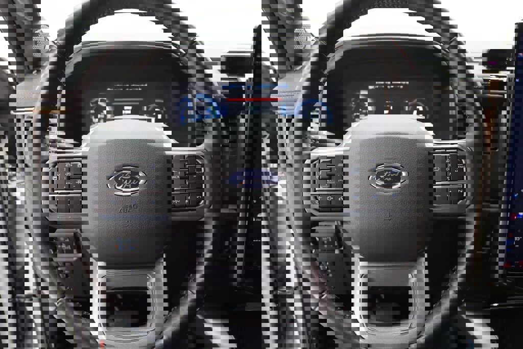 Used 2023 Ford F150 Lightning Lariat w/ Max Trailer Tow Package image 21