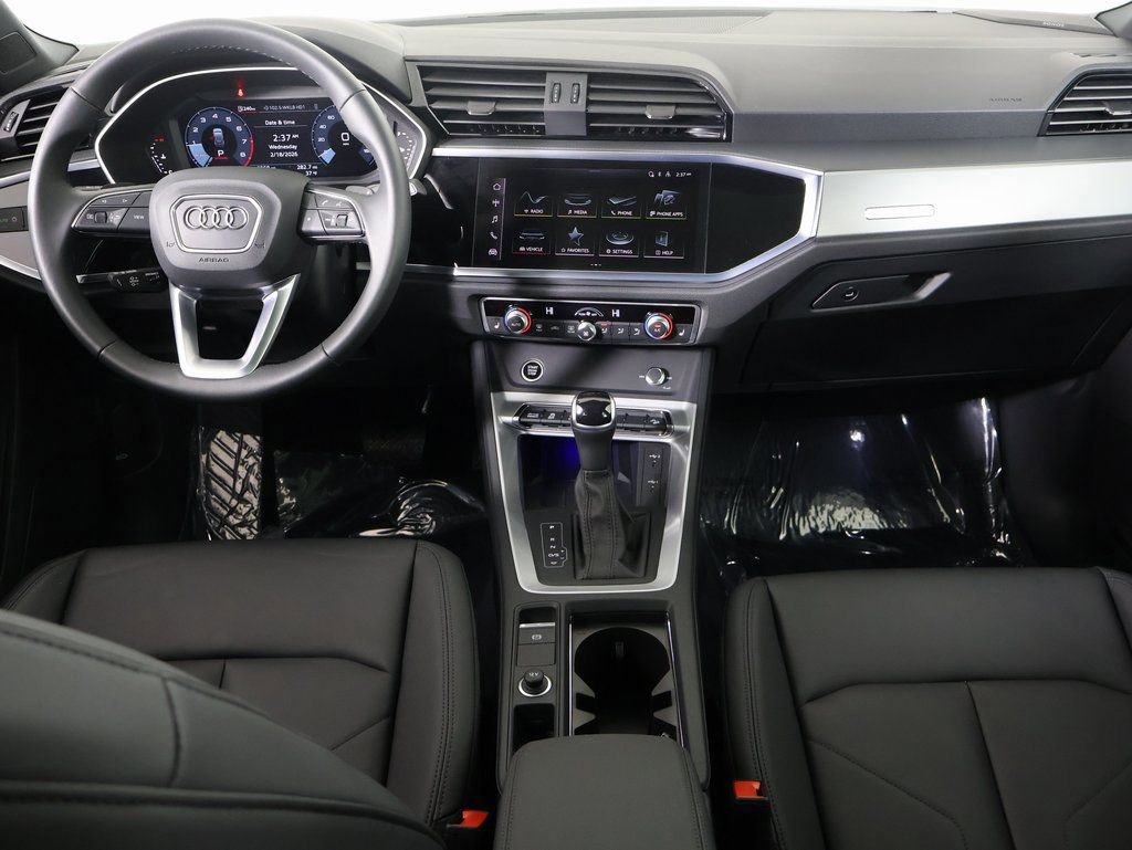 Used 2025 Audi Q3 2.0T Premium Plus w/ Premium Plus Package image 26