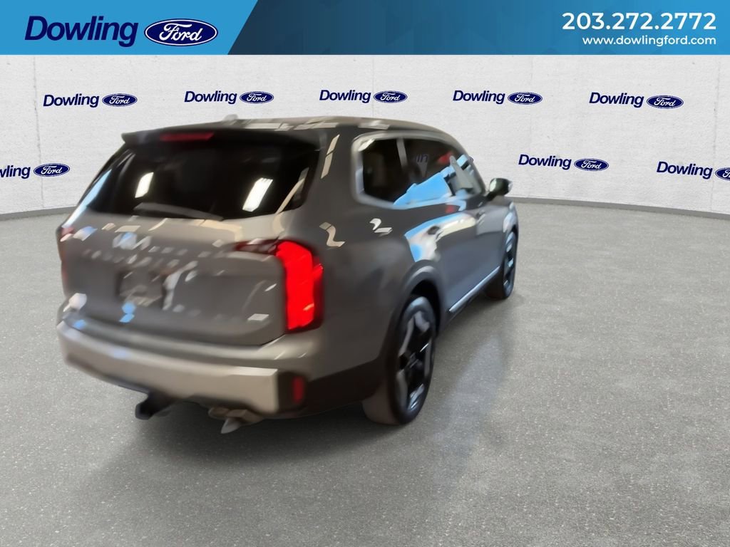 Used 2024 Kia Telluride S w/ S Sunroof Package image 3