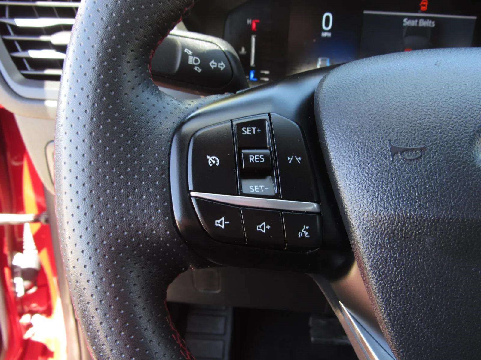 Used 2024 Ford Escape ST-Line AWD/4WD image 24