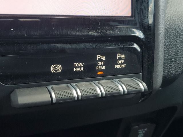 Certified 2026 RAM 2500 Laramie AWD/4WD image 35