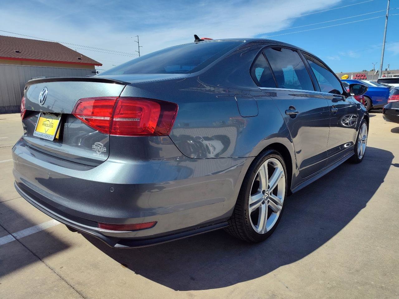 Used 2017 Volkswagen Jetta GLI FWD image 4