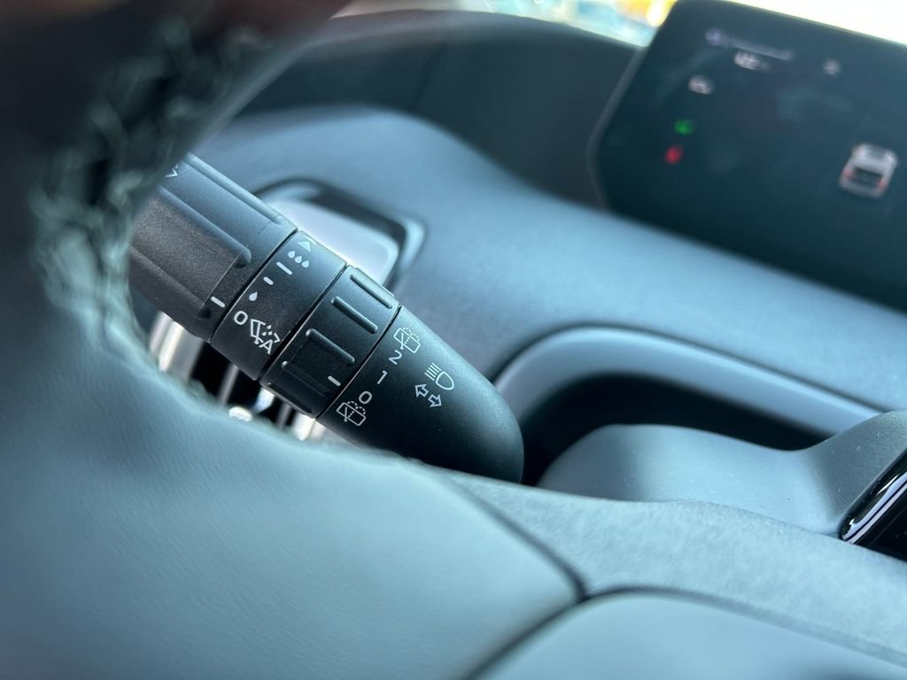 New 2025 Ford Expedition Active image 14