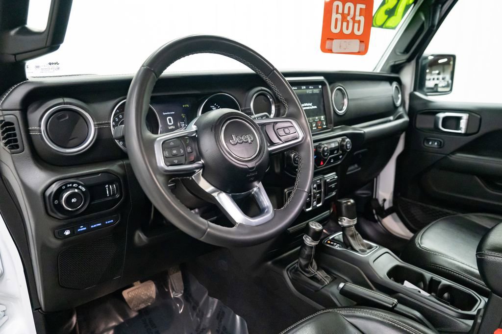 Used 2023 Jeep Wrangler Unlimited Sahara image 22
