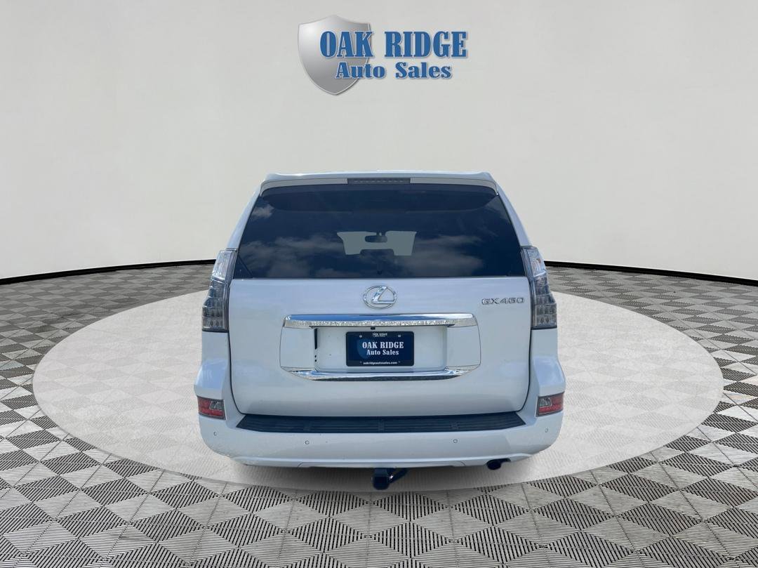 Used 2016 Lexus GX 460 Luxury w/ Preferred Accessory Package AWD/4WD image 6