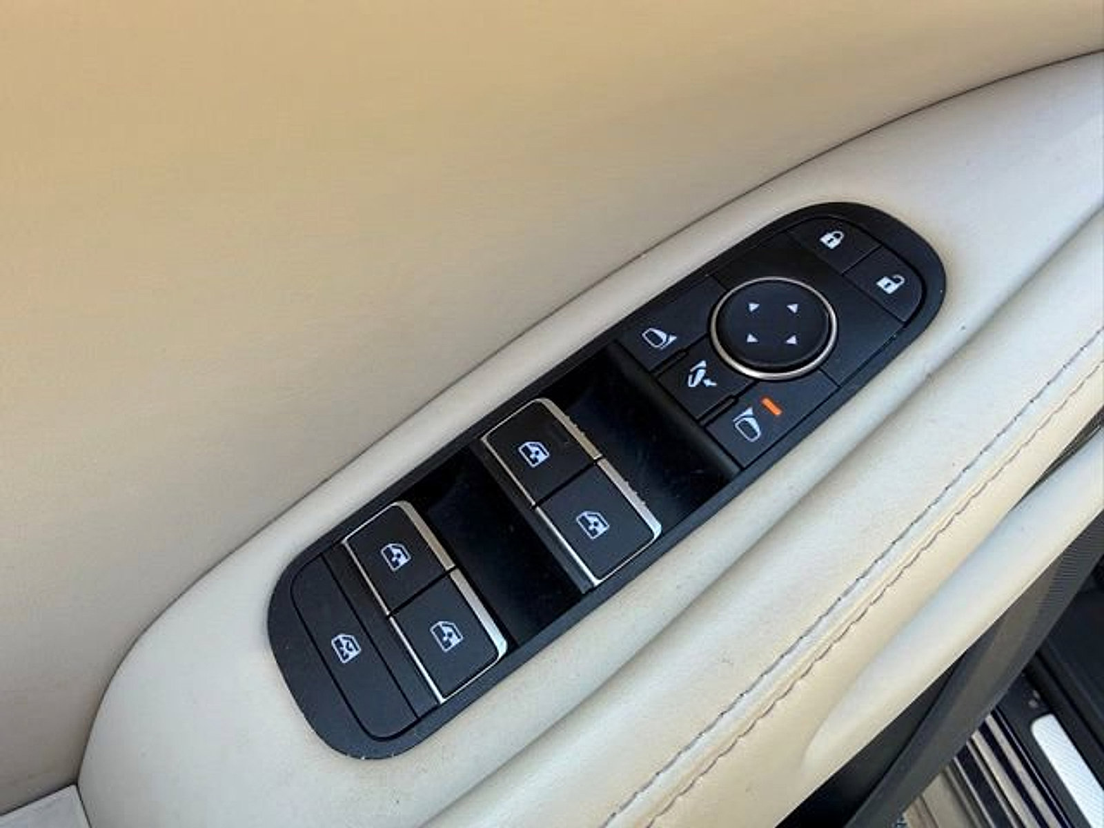 Certified 2023 INFINITI QX60 Luxe w/ Cargo Package AWD/4WD image 9