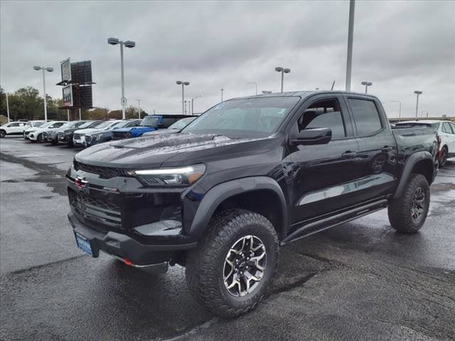 New 2024 Chevrolet Colorado ZR2 w/ Safety Package AWD/4WD image 9