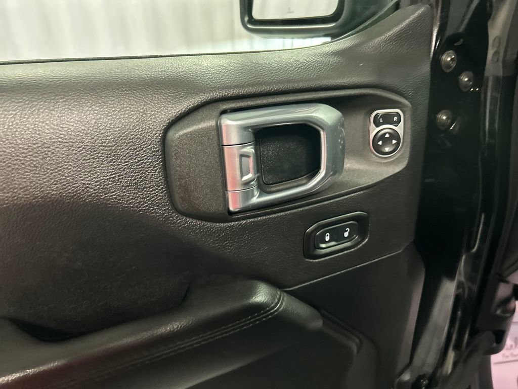 Used 2021 Jeep Wrangler Unlimited Sahara image 14