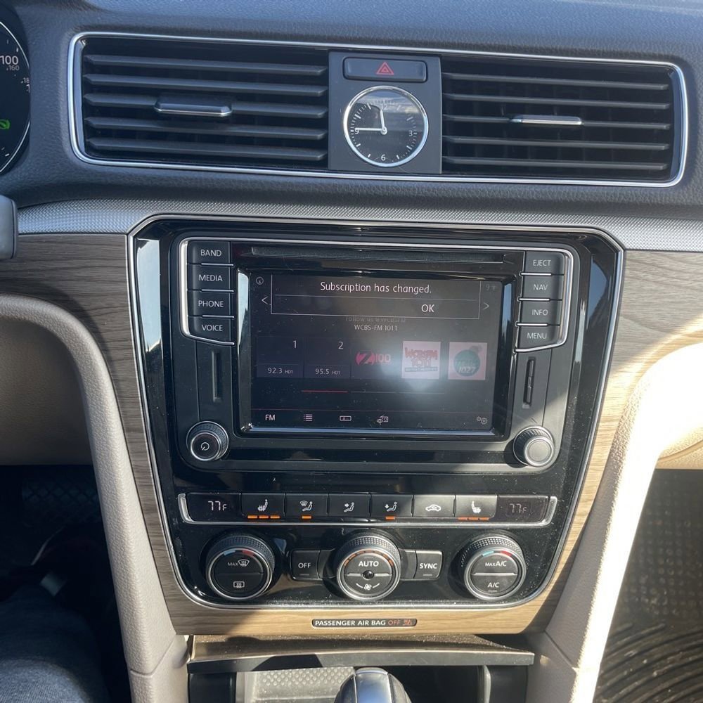 Used 2017 Volkswagen Passat 1.8T SE image 10