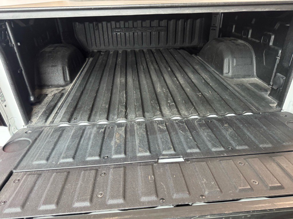 Used 2024 GMC Sierra 1500 Denali image 9