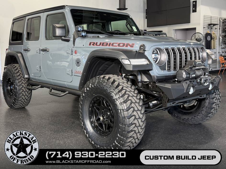 Used 2025 Jeep Wrangler Unlimited Rubicon w/ Convenience Group AWD/4WD image 2