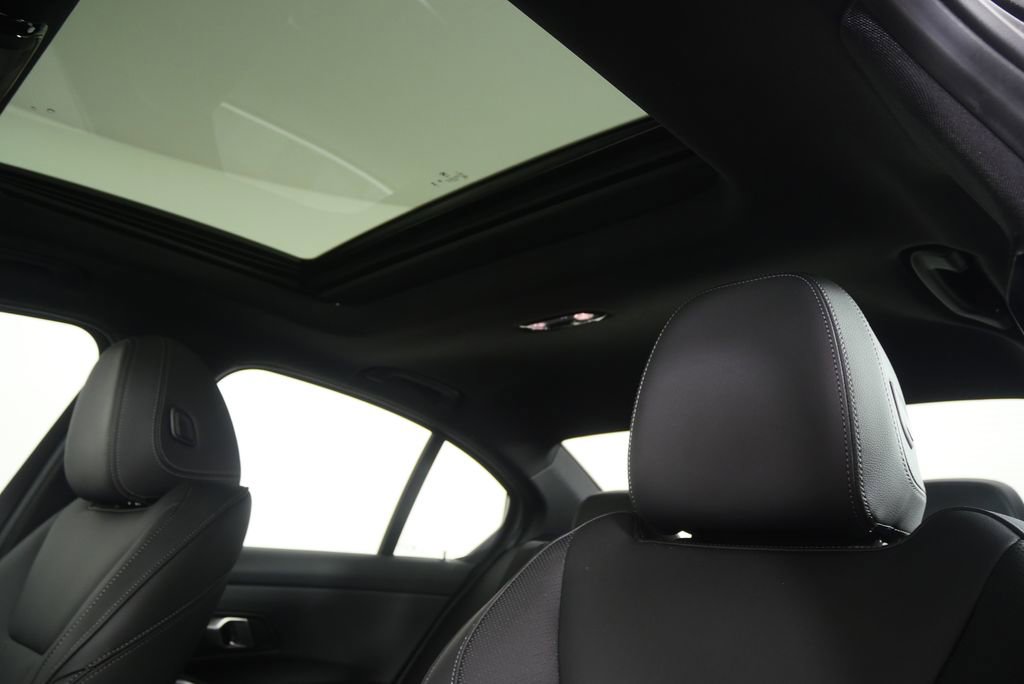 Certified 2025 BMW 330i Sedan RWD image 11
