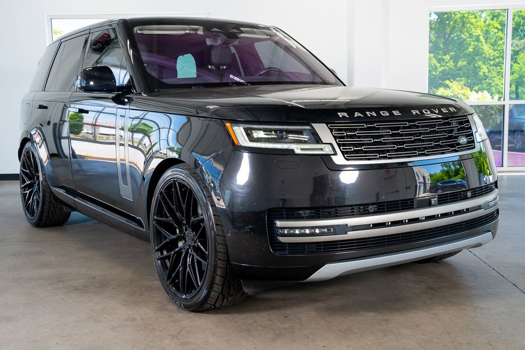 Used 2022 Land Rover Range Rover SE AWD/4WD image 9