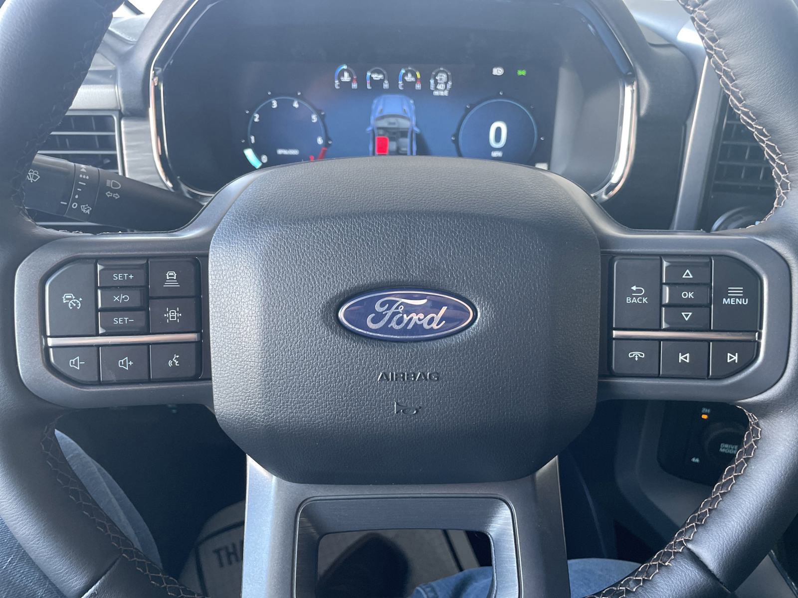 New 2025 Ford F150 Lariat w/ Equipment Group 501A Mid image 31