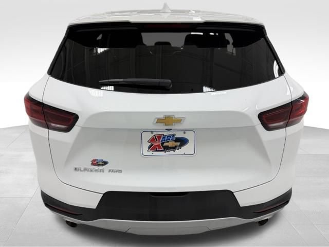 Certified 2025 Chevrolet Blazer LT AWD/4WD image 3