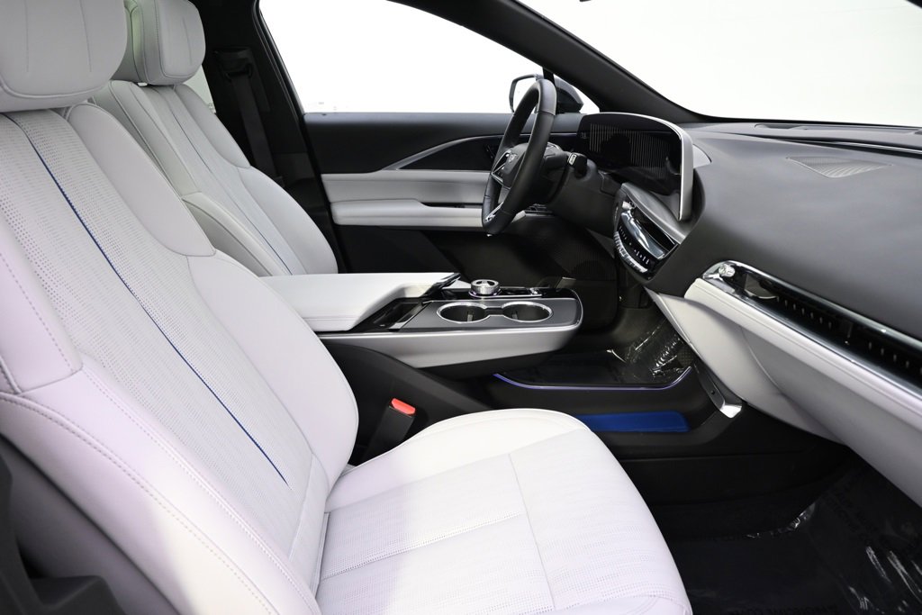 New 2025 Cadillac Lyriq Sport image 16