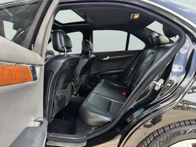 Used 2011 Mercedes-Benz C 300 Sport image 27