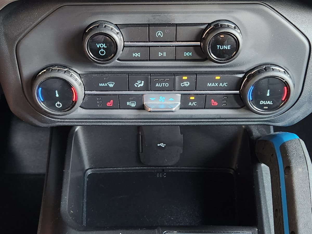 Used 2022 Ford Bronco Black Diamond AWD/4WD image 39