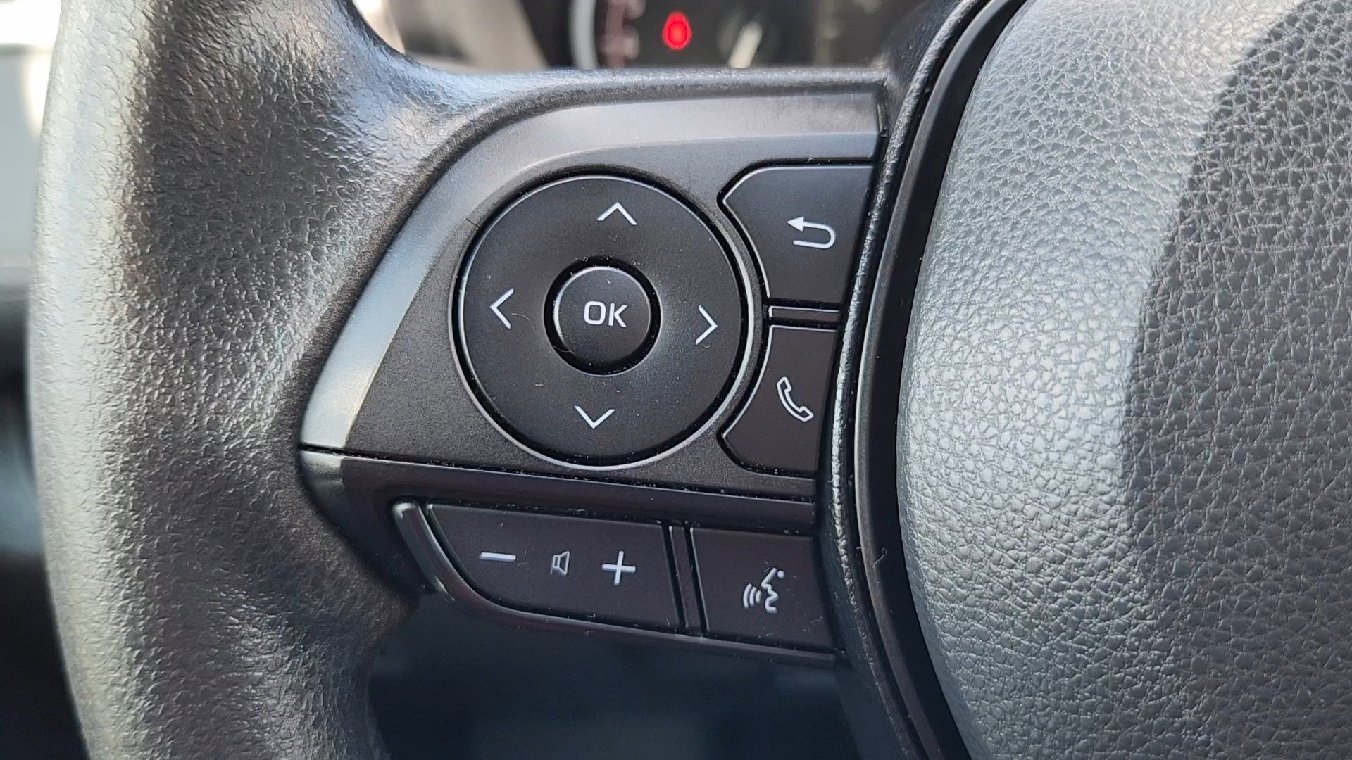 Certified 2025 Toyota RAV4 XLE AWD/4WD image 11