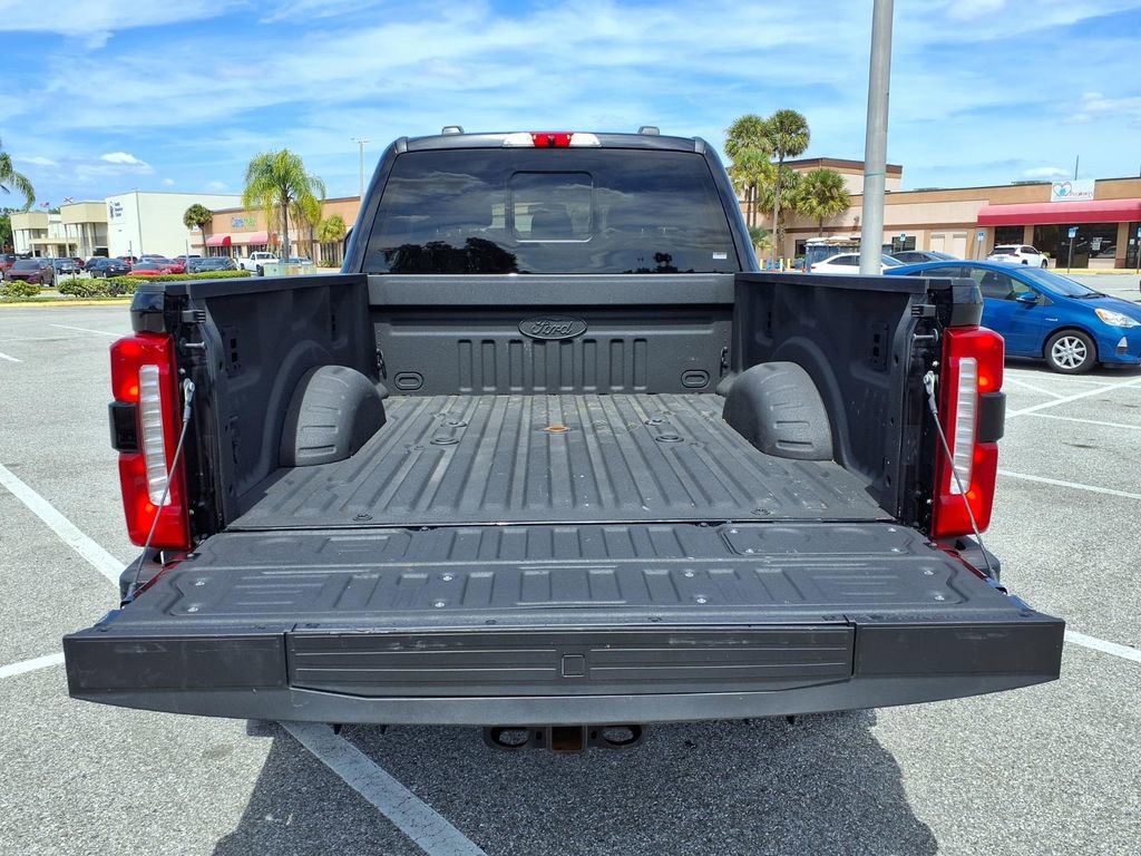 Used 2024 Ford F250 Lariat w/ Black Appearance Package AWD/4WD image 21