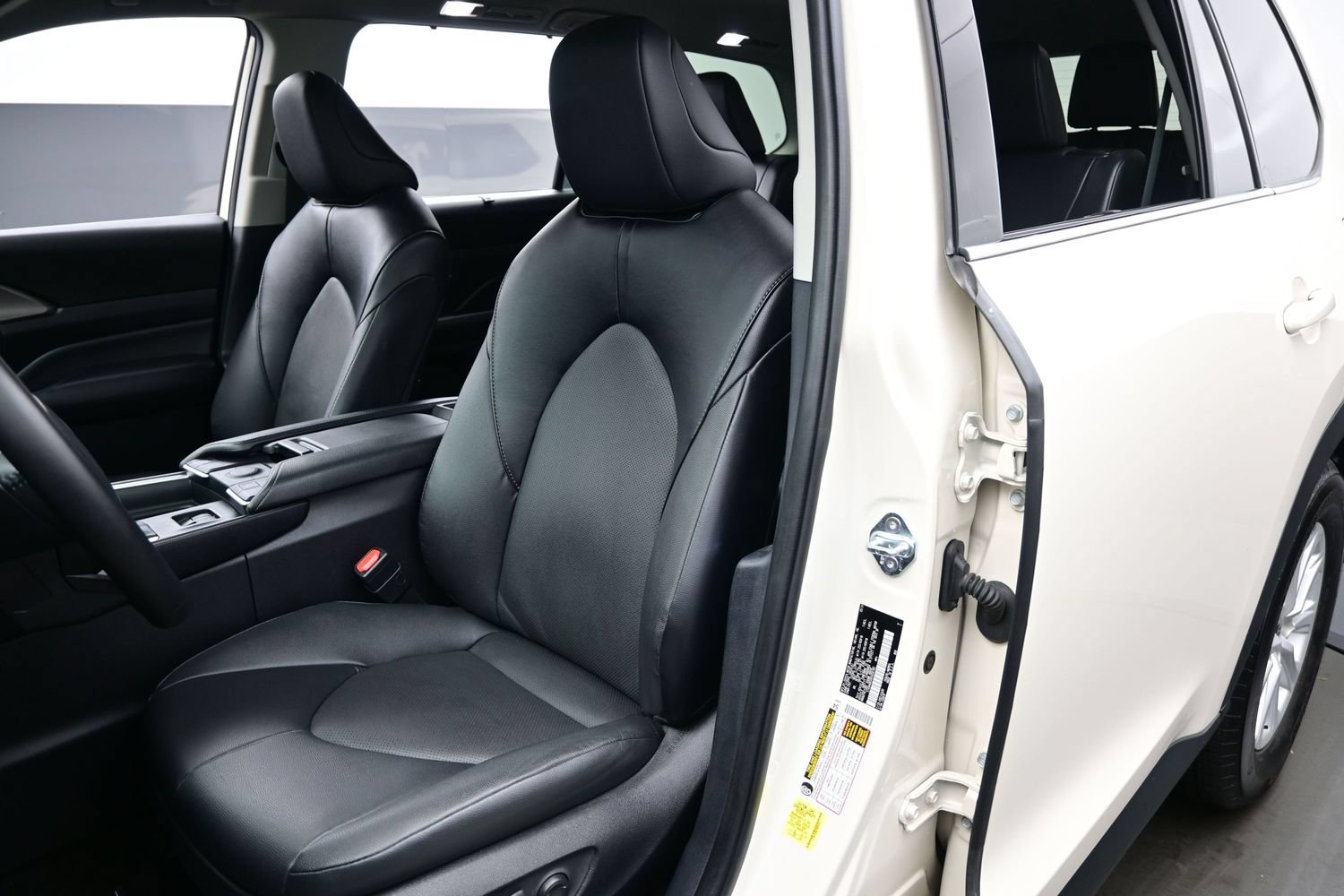 Used 2024 Toyota Grand Highlander AWD image 12