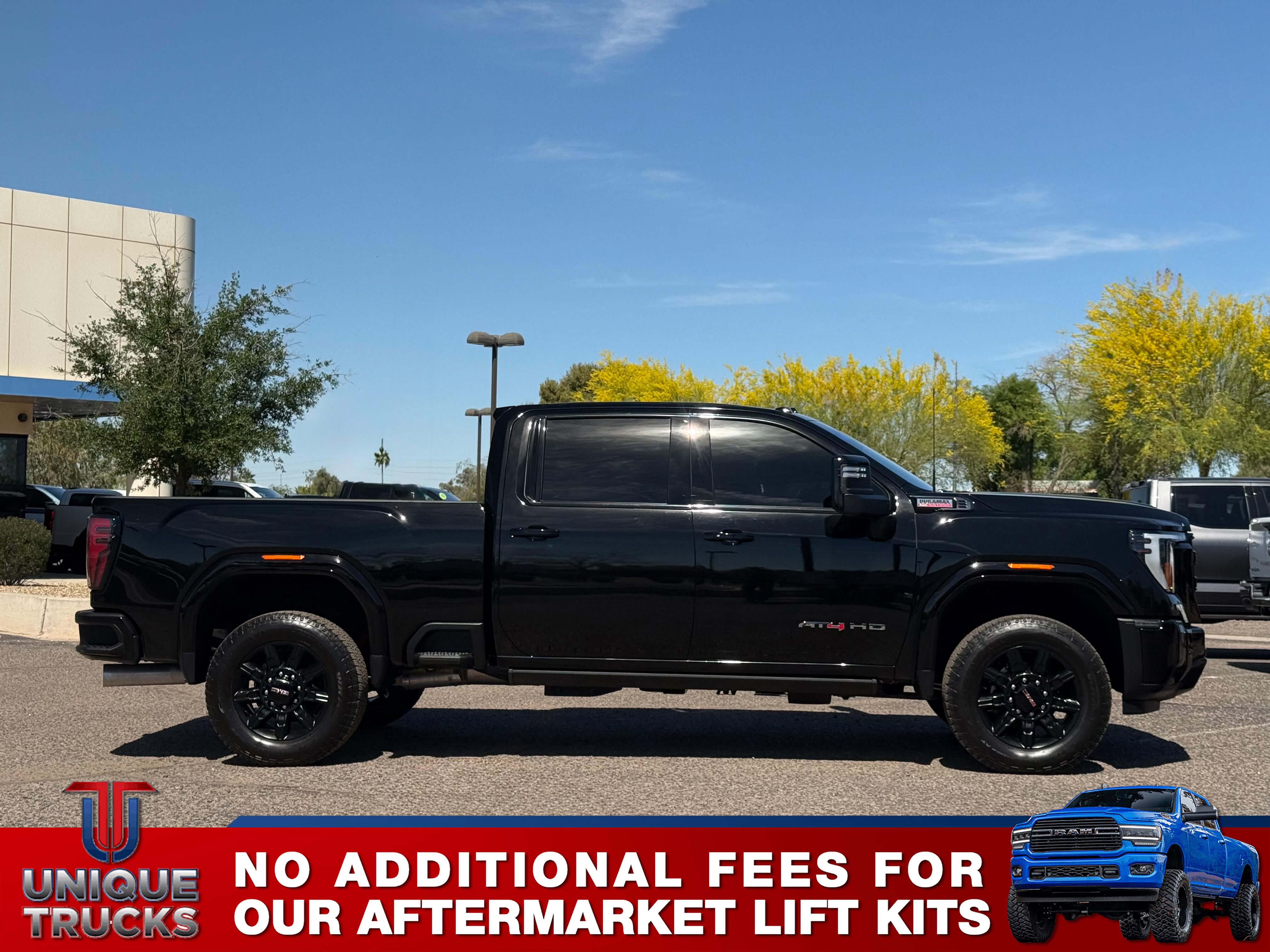 Used 2024 GMC Sierra 2500 AT4 w/ AT4 Premium Plus Package AWD/4WD image 4