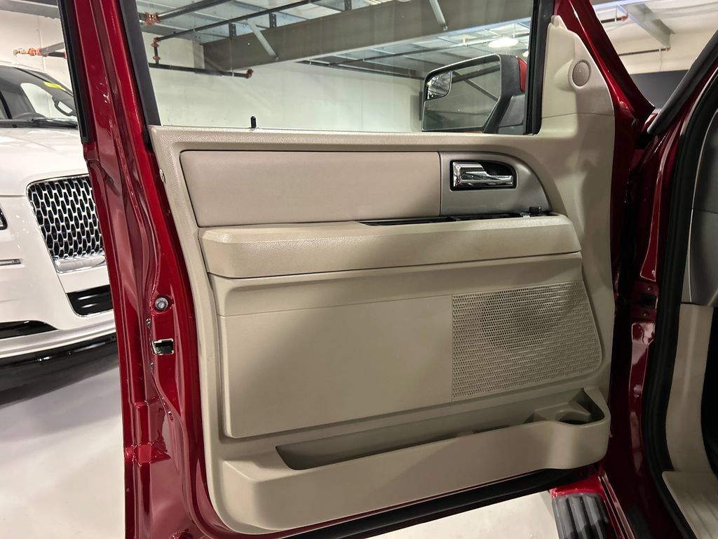 Used 2013 Ford Expedition EL Limited AWD/4WD image 9