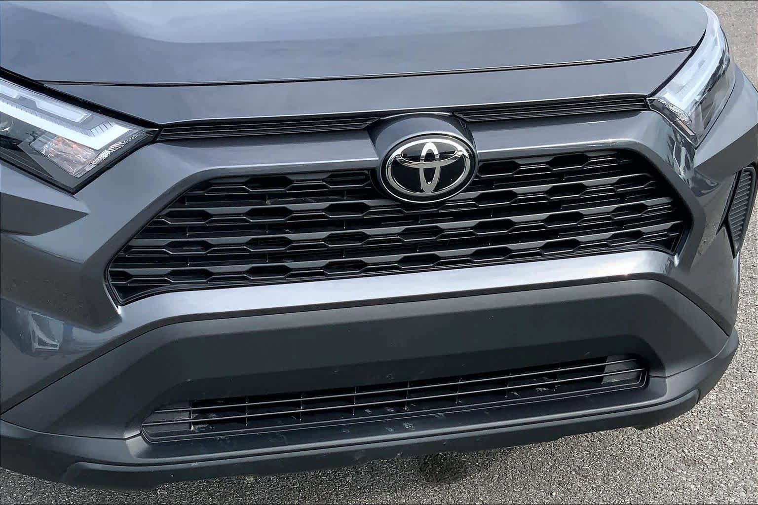 Used 2023 Toyota RAV4 LE FWD image 29