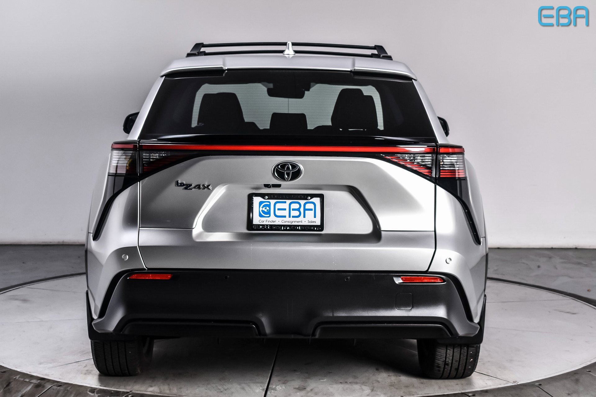 Used 2024 Toyota bZ4X XLE w/ Weather Package image 5