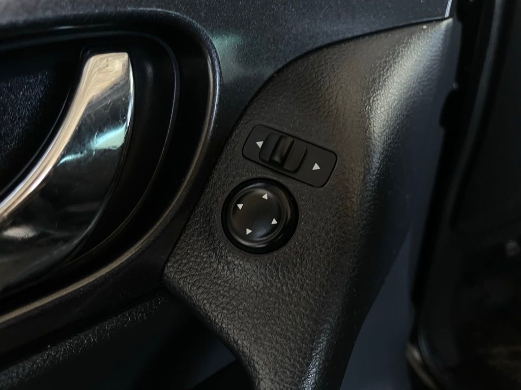 Used 2017 Nissan Rogue S FWD image 26