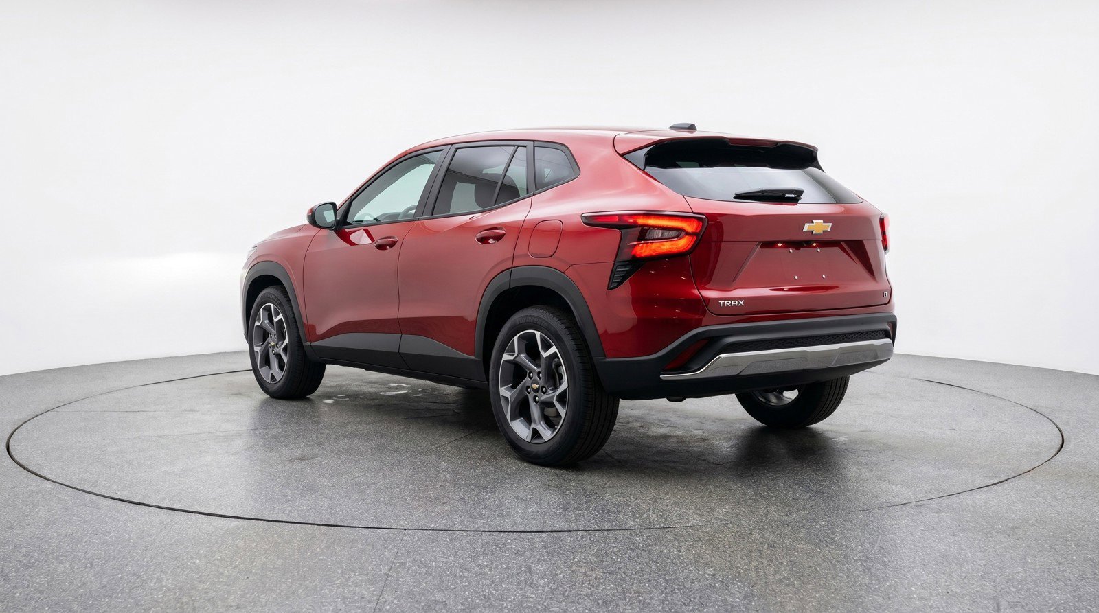 Used 2025 Chevrolet Trax LT FWD image 6