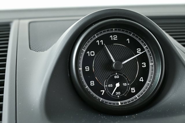 New 2025 Porsche Macan image 17