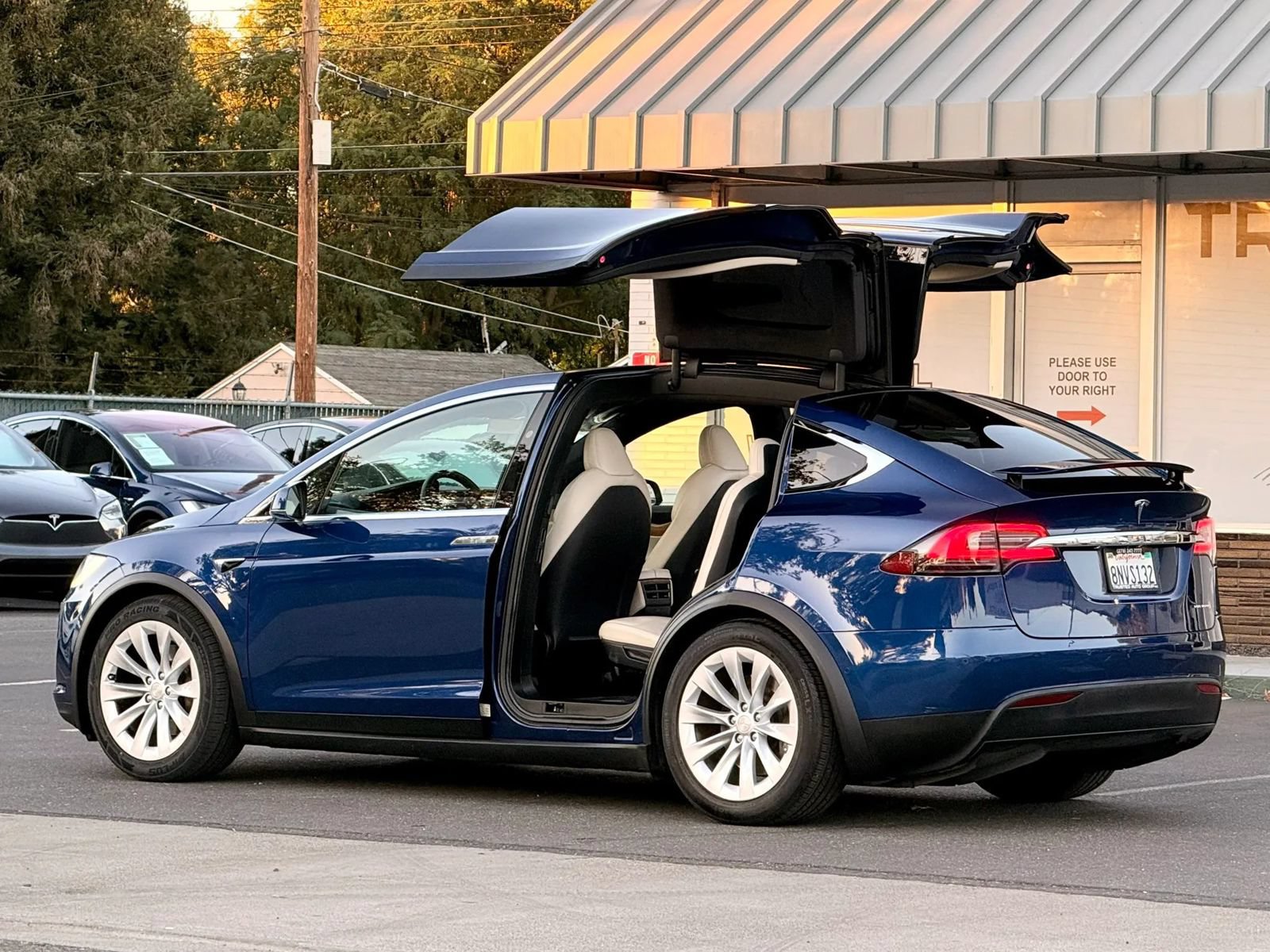 Used 2020 Tesla Model X Long Range AWD/4WD image 7