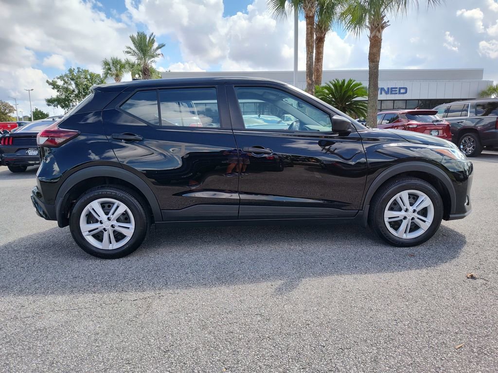 Used 2025 Nissan Kicks Play S image 8