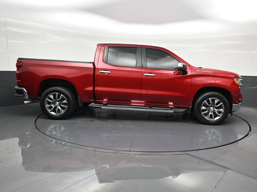 Used 2024 Chevrolet Silverado 1500 LT RWD image 7