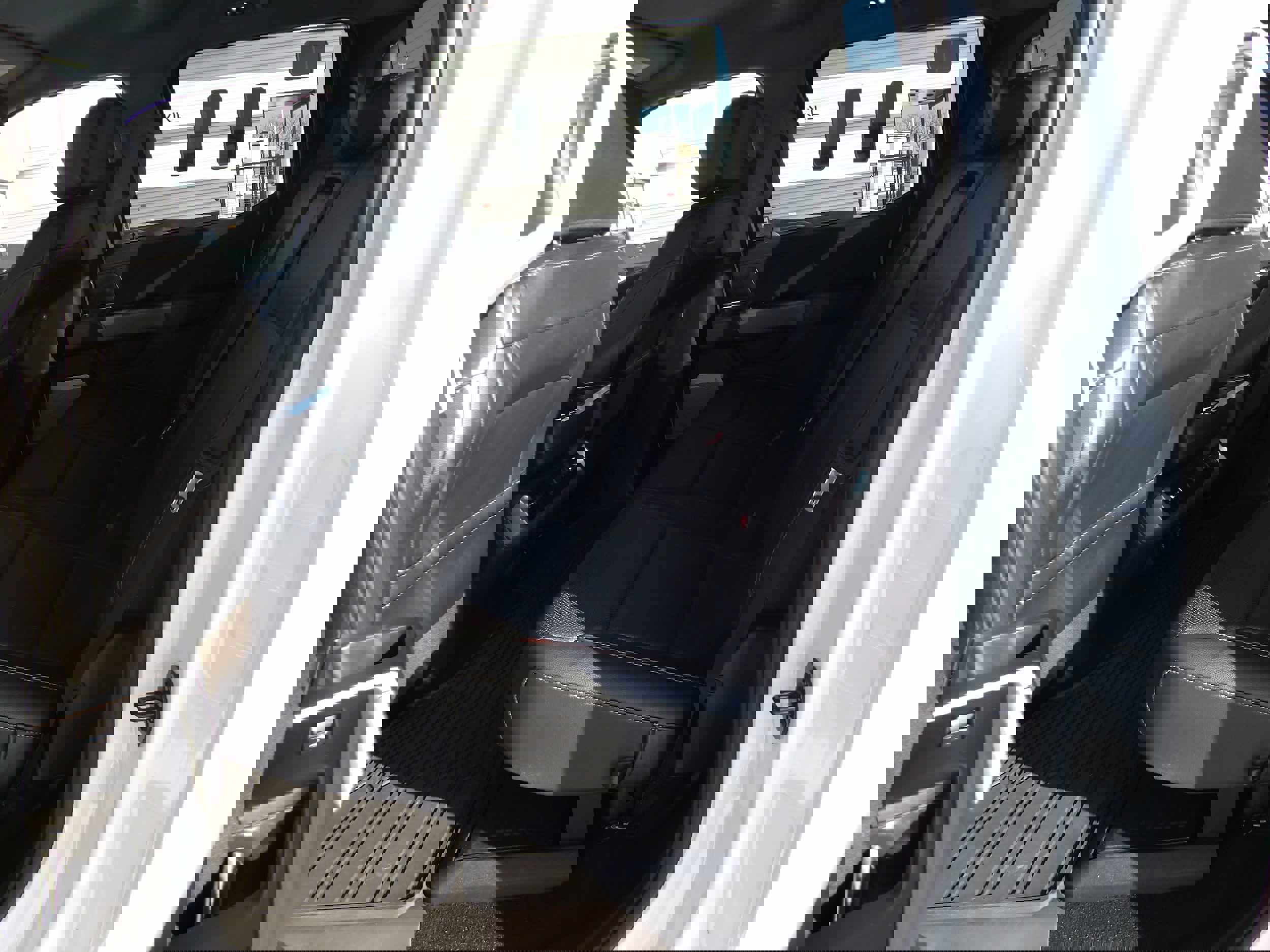 Used 2022 Ford F150 Lariat image 12