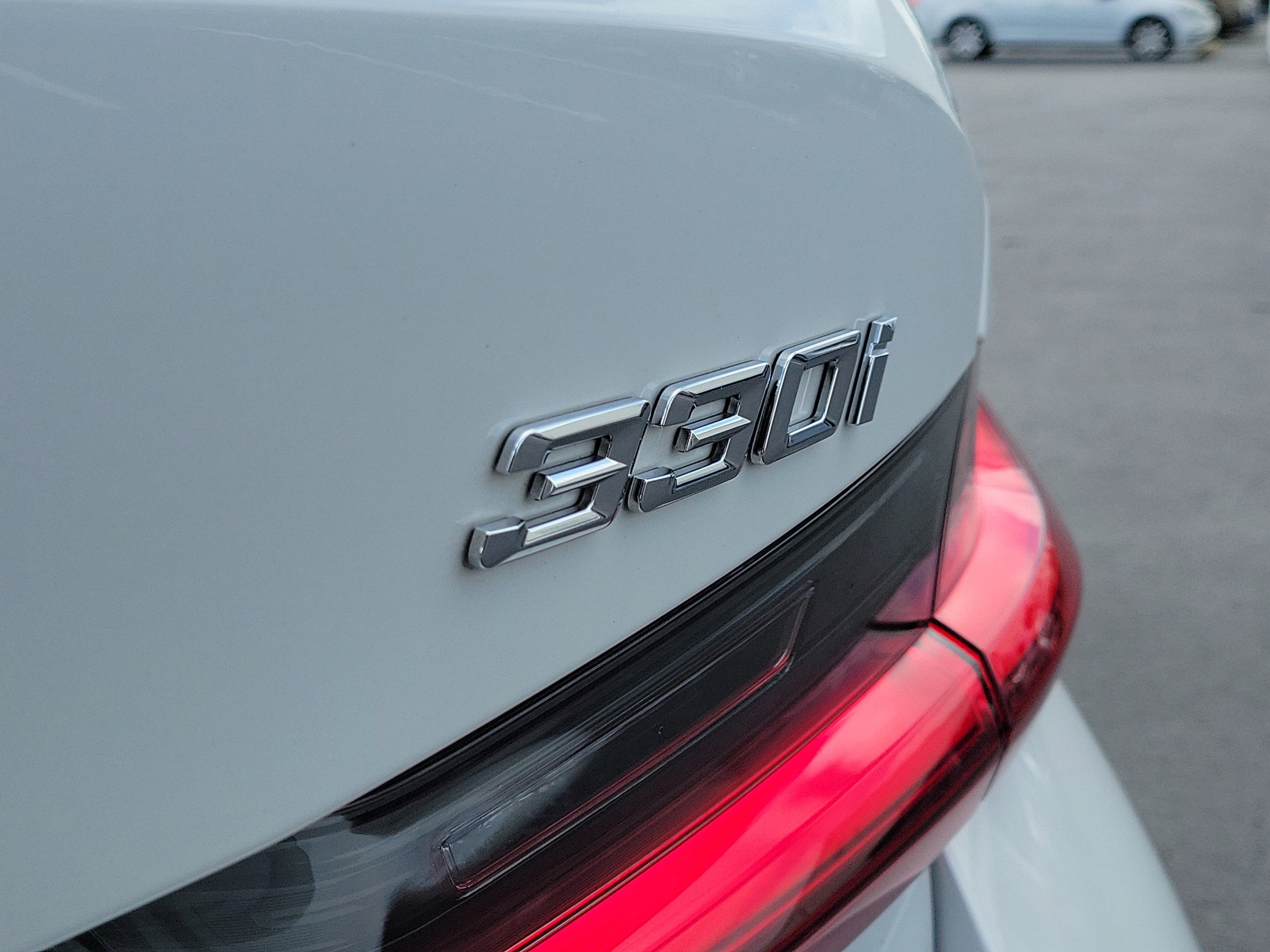 Used 2025 BMW 330i Sedan RWD image 5