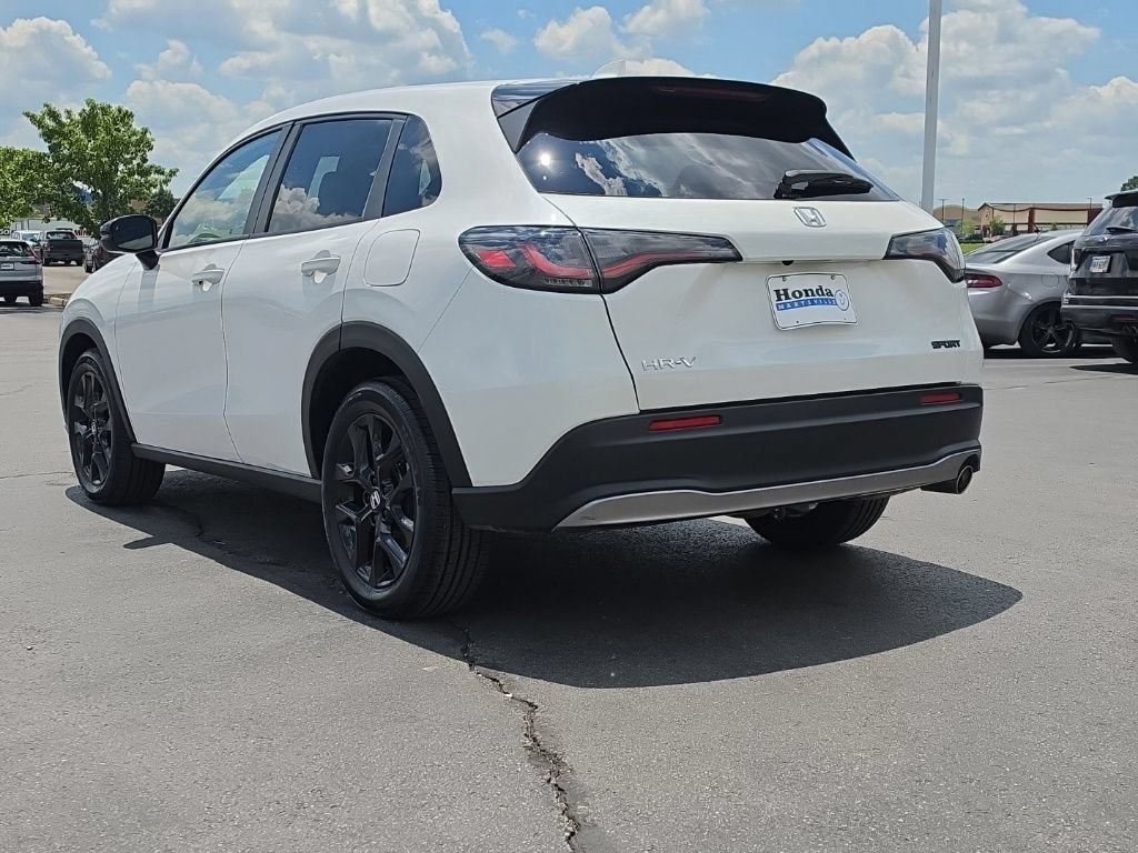 Used 2025 Honda HR-V Sport image 5
