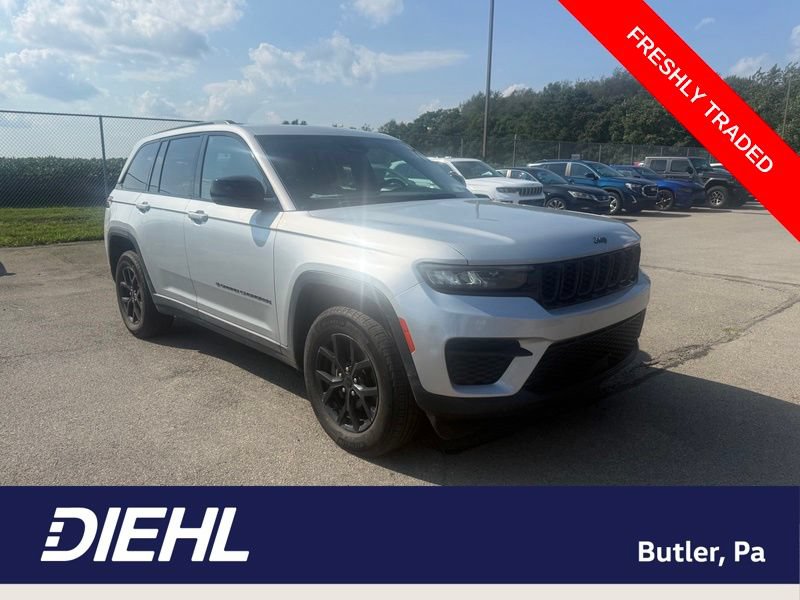 Used 2024 Jeep Grand Cherokee Altitude AWD/4WD image 1