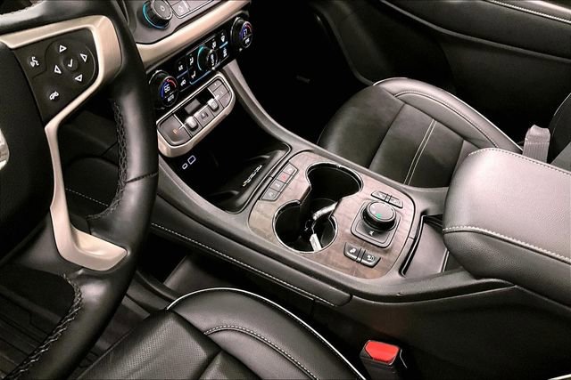 Used 2023 GMC Acadia Denali w/ Denali Ultimate Package FWD image 18