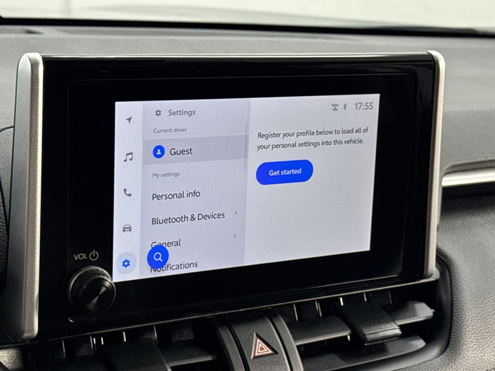 Used 2025 Toyota RAV4 LE AWD/4WD image 32